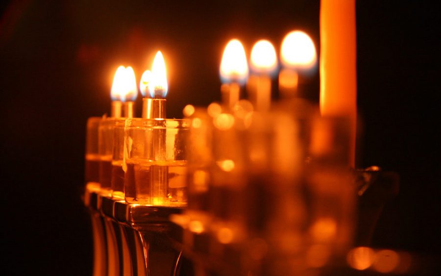 How to light the menorah