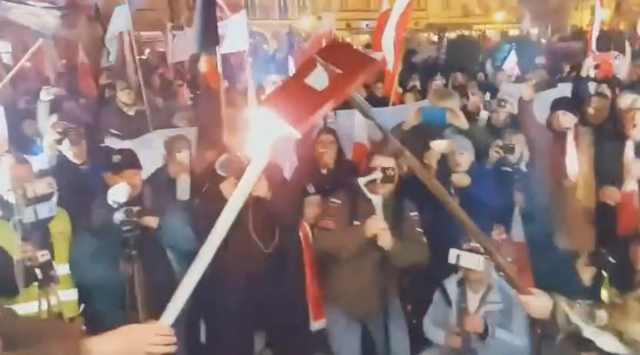Police+in+Poland+arrest+3+in+connection+to+antisemitic+book+burning+rally