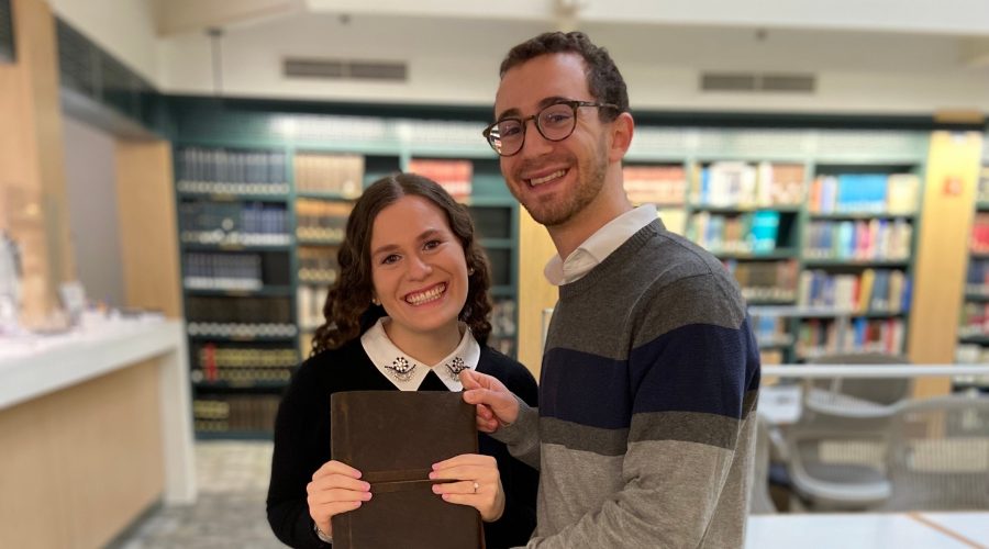 She+loves+Jewish+literature.+He+loves+her.+So+he+proposed+in+a+Yiddish+library.