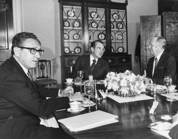 National Security Adviser Henry Kissinger (left) speaks with President Richard Nixon and Secretary of State William Rogers (right) on Feb. 23, 1973, two days before secretly meeting with Egypt’s Hafez Ismail.