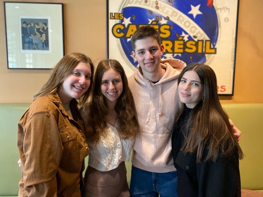 Israeli teens (from left to right) Shelly Udovik, Eshel Ben Dor, Roi Mast and Maya Shapira take part in the 2021-2022 St. Louis Shinshinim Program.