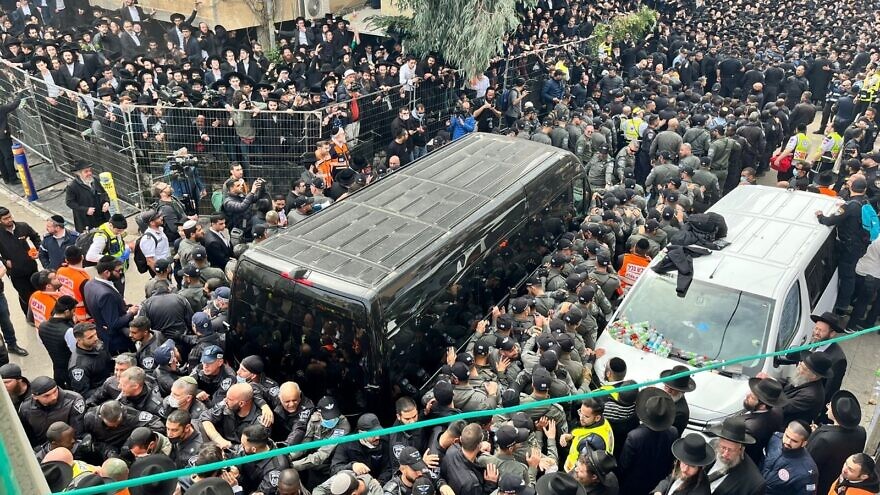 The funeral procession of Rabbi Chaim Kanievsky in Bnei Brak, March 20, 2022. Credit: City of Bnei Brak.