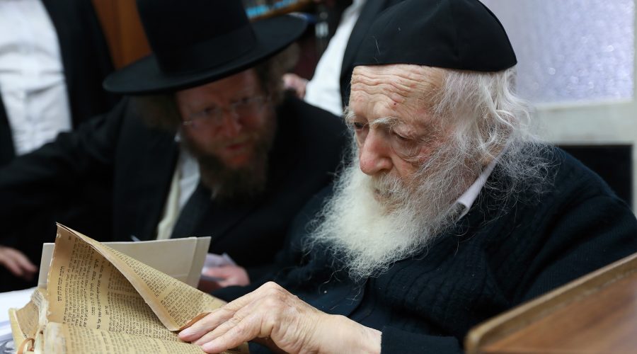 Israel+predicts+funeral+for+Rabbi+Kanievsky+will+be+largest+in+Israeli+history.