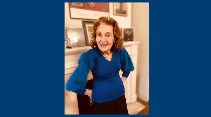 Why+this+Holocaust+survivor+wears+the+same+hand-knit+sweater+every+Passover