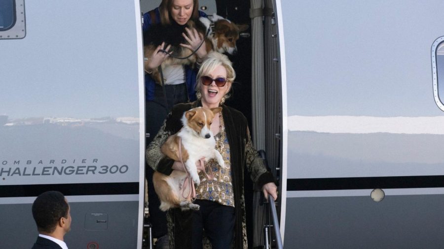 Ava and Deborah — and Deborahs corgis — arrive in Las Vegas. Photo by HBOMax