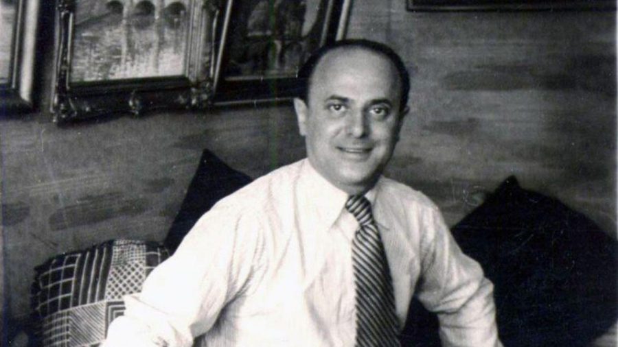 David Friedmann in 1936 in his apartment at Paderborner Strasse 9, Berlin-Wilmersdorf. In the background his painting of the Berlin Cathedral appears. After World War II, it was found in his sister-in-law’s apartment. Friedmann’s painting of the Schlossbrücke und Zeughaus (castle bridge and arsenal), today the German Historical Museum, also appears. These paintings are among hundreds of Nazi-looted and lost artworks.