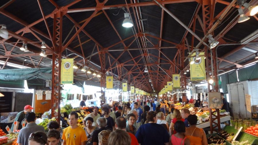 Soulard+Farmers+Market+in+St.+Louis+on+a+busy+August+day+in+2011.+Credit%3A+Paul+Sableman+via+Wikimedia+Commons.