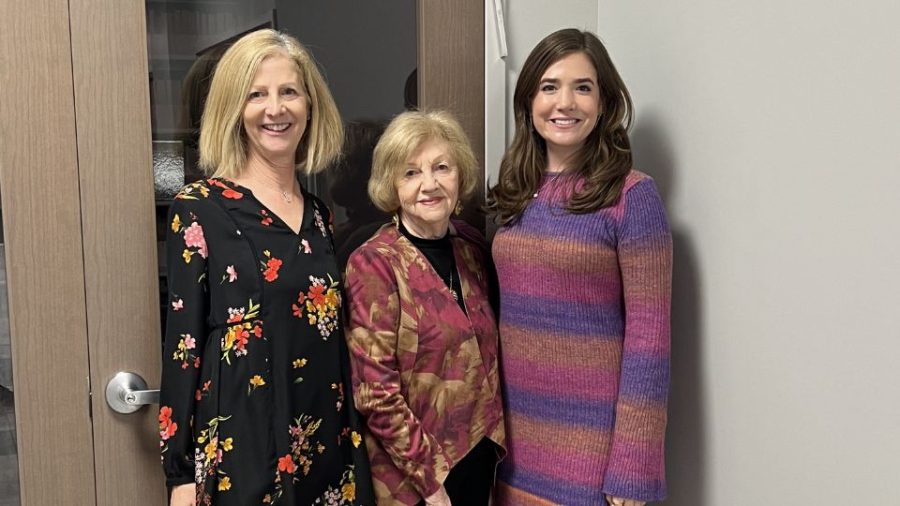 Cheryle Feldman Atkin (left) with her mother, Gloria Feldman, and 
her daughter, Sara Atkin.