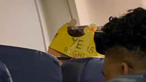A Southwest Airlines passenger wearing a Burger King crown that states, Ye is right. Credit: Twitter.