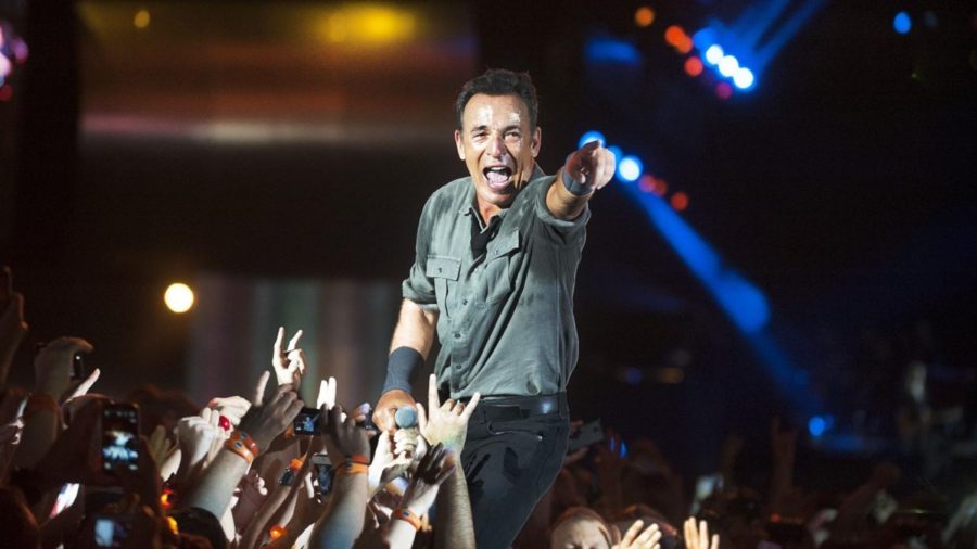 Bruce+Springsteen+performs+in+Rio+de+Janeiro%2C+Sept.+21%2C+2013.+Photo+by+Antonio+Scorza%2FShutterstock.