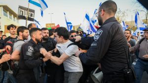 Israelis protest against the Israeli governments planned judicial overhaul, in Jerusalem, March 1, 2023. (Arie Leib Abrams/Flash90)