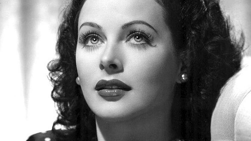 Hedy+Lamarr+publicity+photo+for+the+1944+film+%E2%80%9CThe+Heavenly+Body.%E2%80%9D+Credit%3A+Wikimedia+Commons.