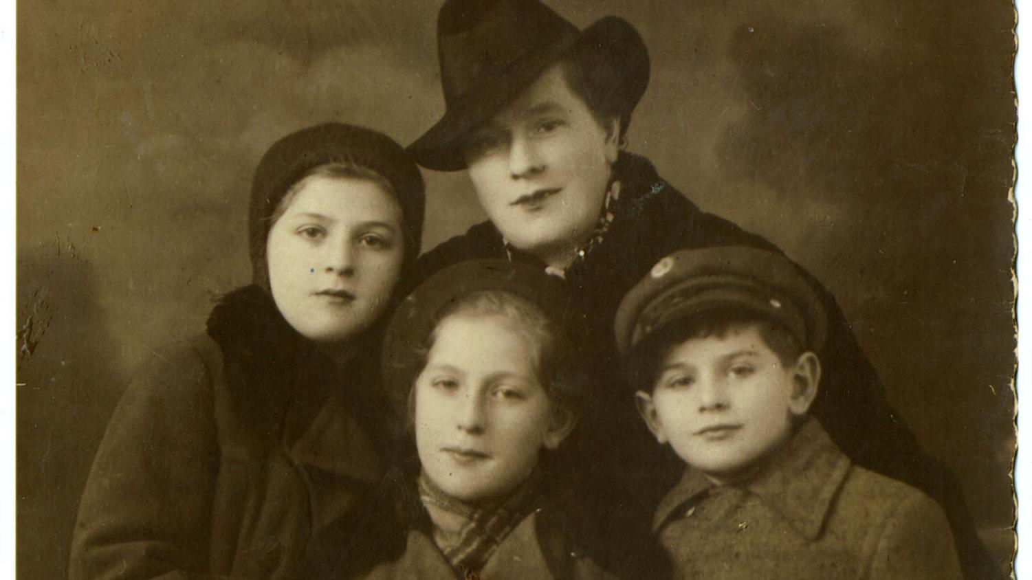 Prewar portrait of a Jewish family in Lvov. - Collections Search - United  States Holocaust Memorial Museum