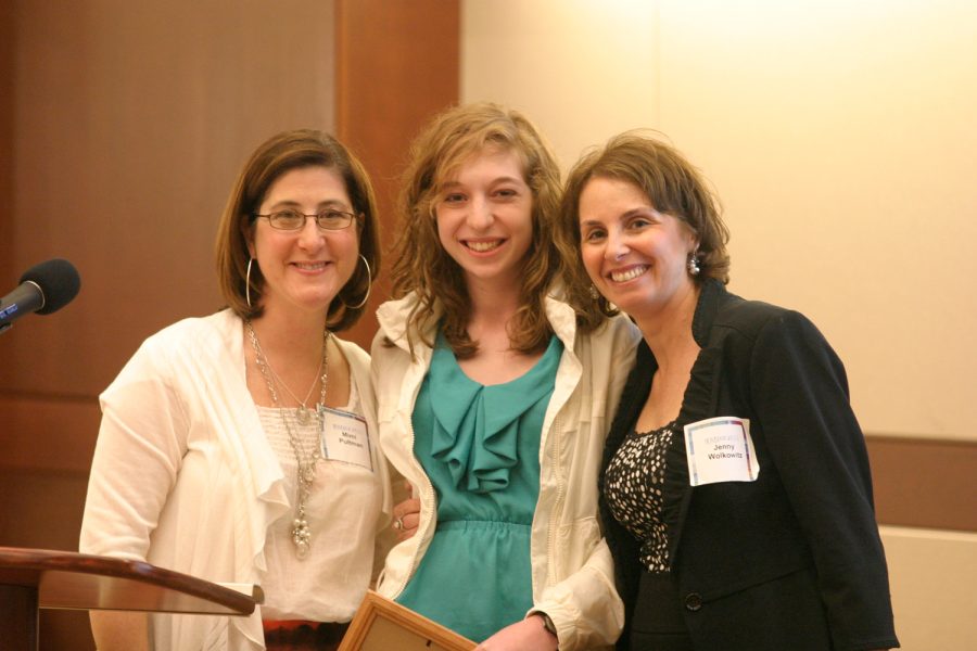 Ohr Chadash Teen Page founders and original co-chairs Mimi Pultman (left) and Jenny Wolkowitz flank Abby Abrams of the teen page during a farewell to graduating seniors on the Ohr Chadash staff at the Jewish Light’s 2011 annual meeting. File Photo: Mike Sherwin
