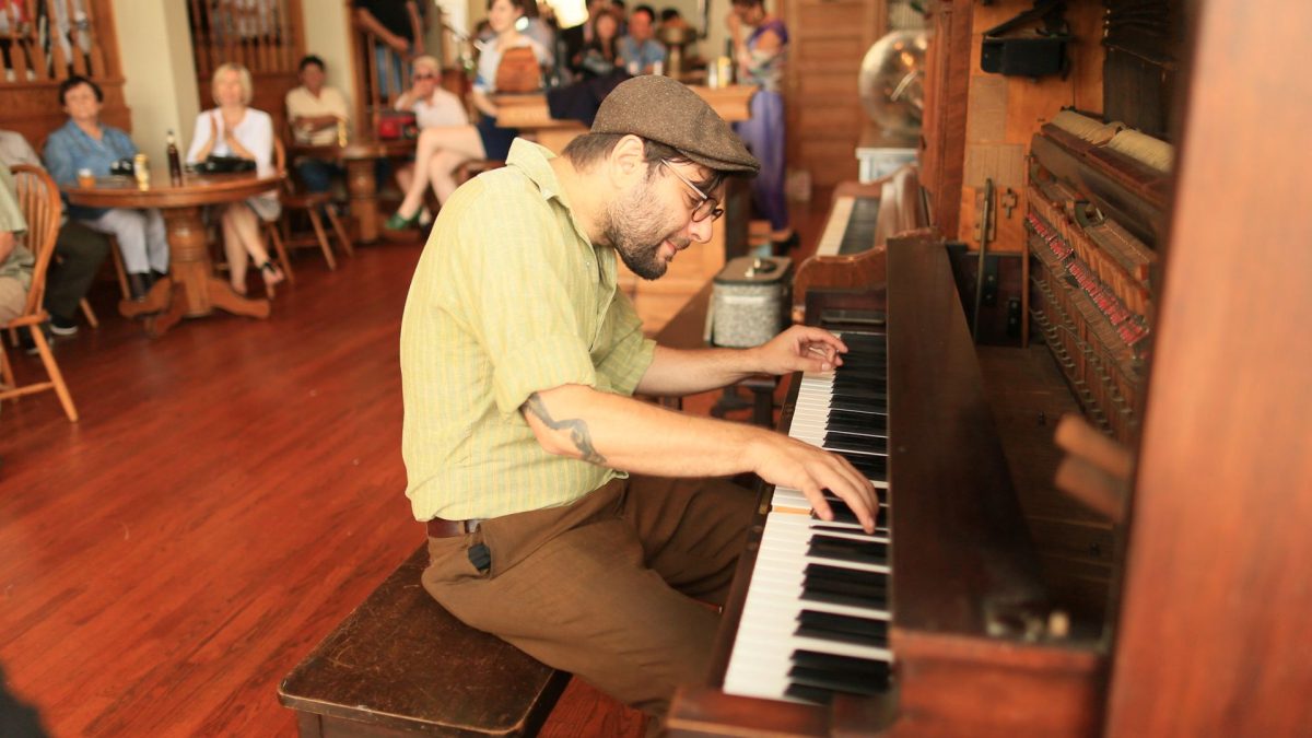 Ethan Leinwand performing at the Scott Joplin House