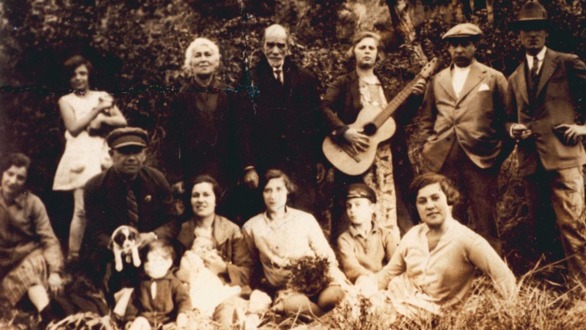 Author Elizabeth Graver tells the story of her mothers Turkish Jewish family, above, in her novel “Kantika.” Her grandmother, Rebecca Baruch, who inspired the novels main character, is seated front row, fourth from right. (Courtesy of the author)
