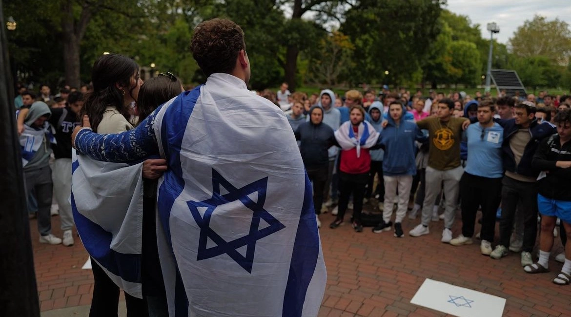 Students+from+Ohio+State+University+Hillel+gather+to+express+support+and+solidarity+with+Israel+following+the+Oct.+7+attack+by+Hamas+on+Israel.+%28Courtesy+of+Hillel+International%29