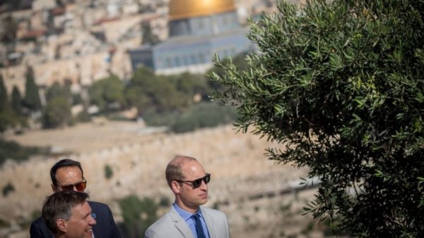 Prince William, Duke of Cambridge, tours the Mount of Olives overlooking the Temple Mount on an official visit to Israel, June 28, 2018. Photo by Yonatan Sindel/Flash90.