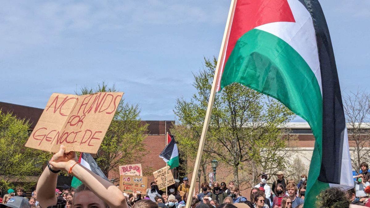 UVM+student+protests+at+a+pro-Palestine+rally+on+April+29%2C+2024.