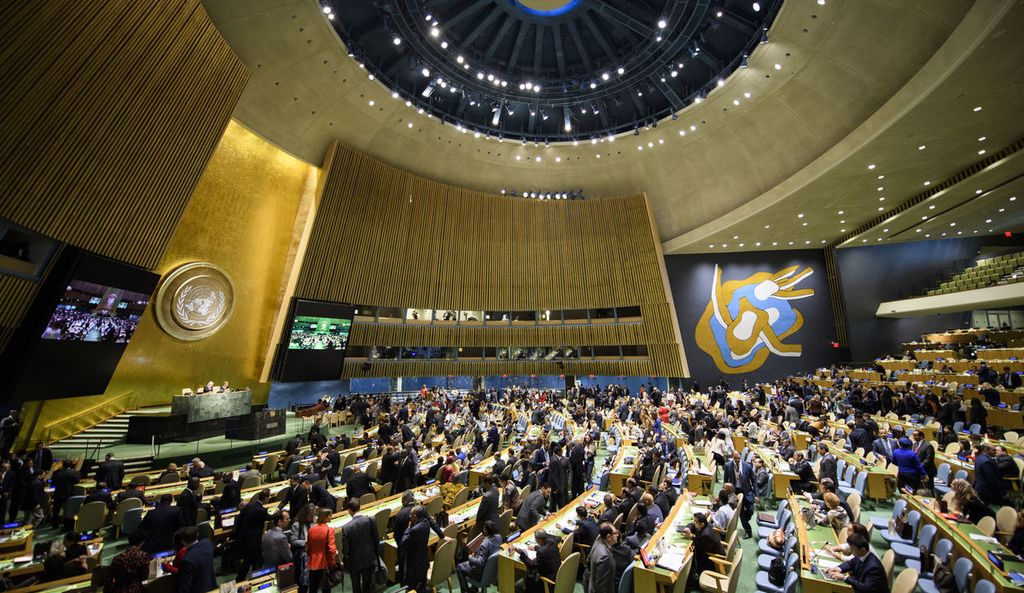 Delegates at work at the United Nations General Assembly in New York. (UN Photo/Manuel Elias)