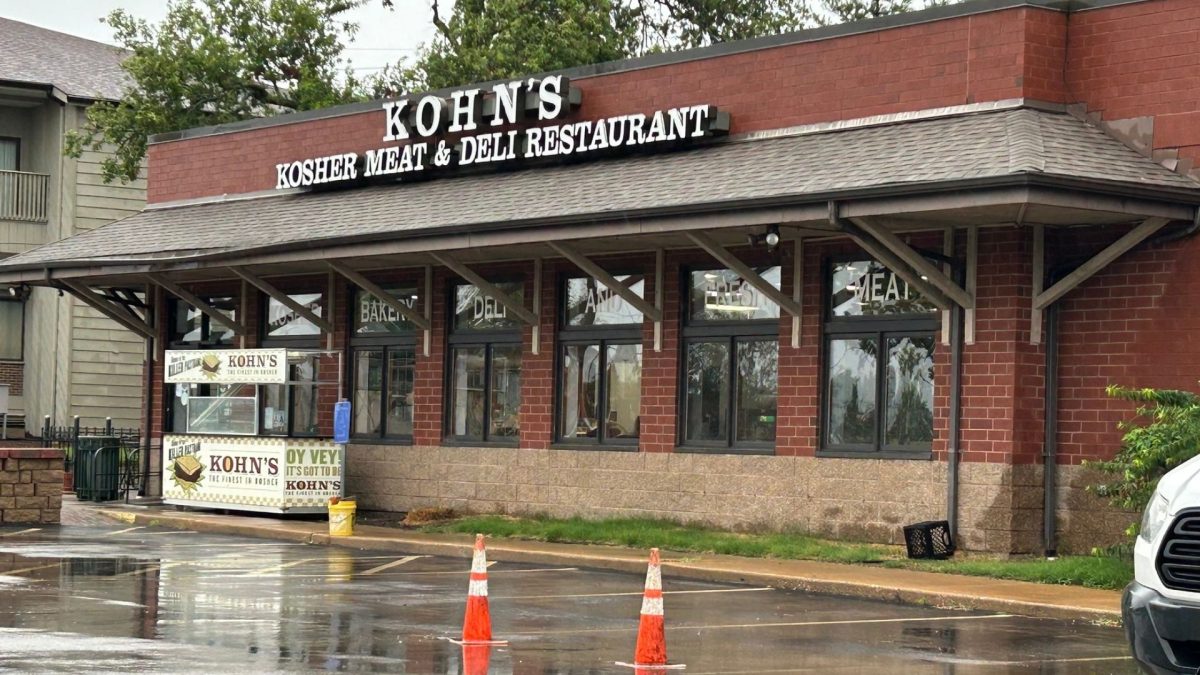From knishes to heartache: How St. Louisans are mourning Kohns Kosher Deli closure