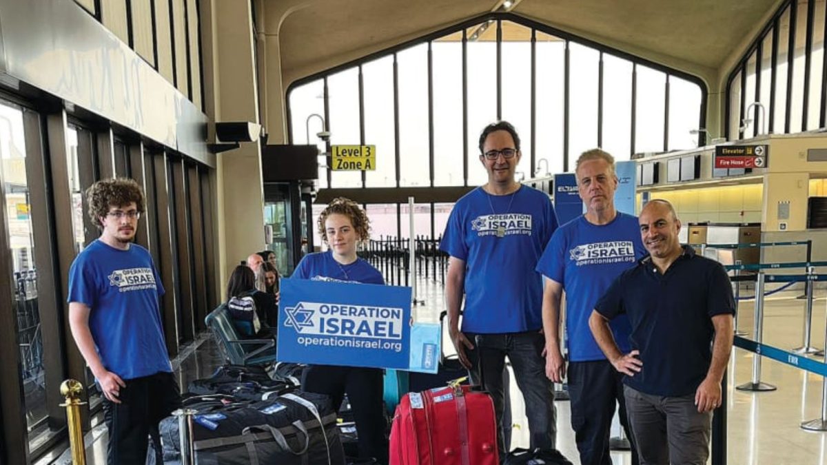 OPERATION ISRAEL volunteers ship gear from Newark Liberty International Airport, last week.
(photo credit: ADI VAXMAN)