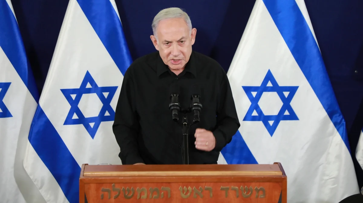 Israeli prime minister Benjamin Netanyahu speaks at a press conference at  the Ministry of Defense, in Tel Aviv, Oct. 28, 2023.(Dana Kopel/POOL)