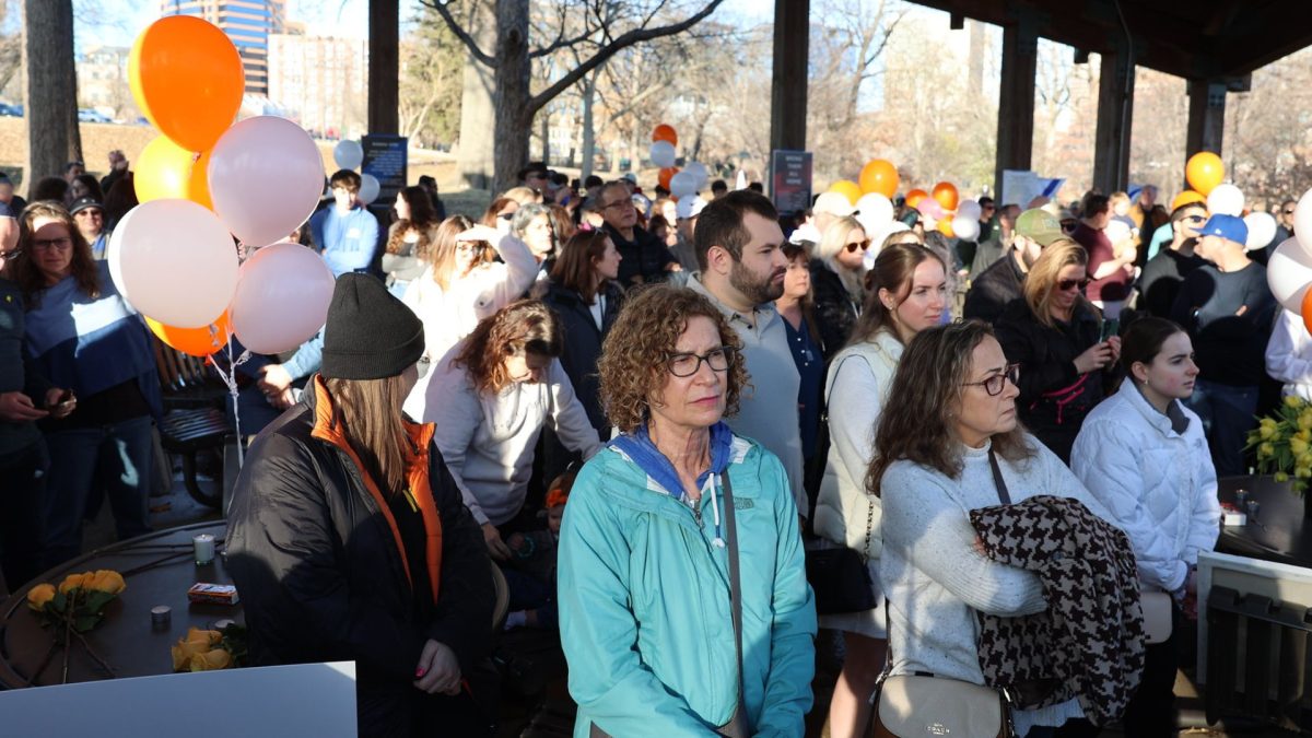 Hundreds gather in St. Louis to honor Israeli hostages—A night of light and hope