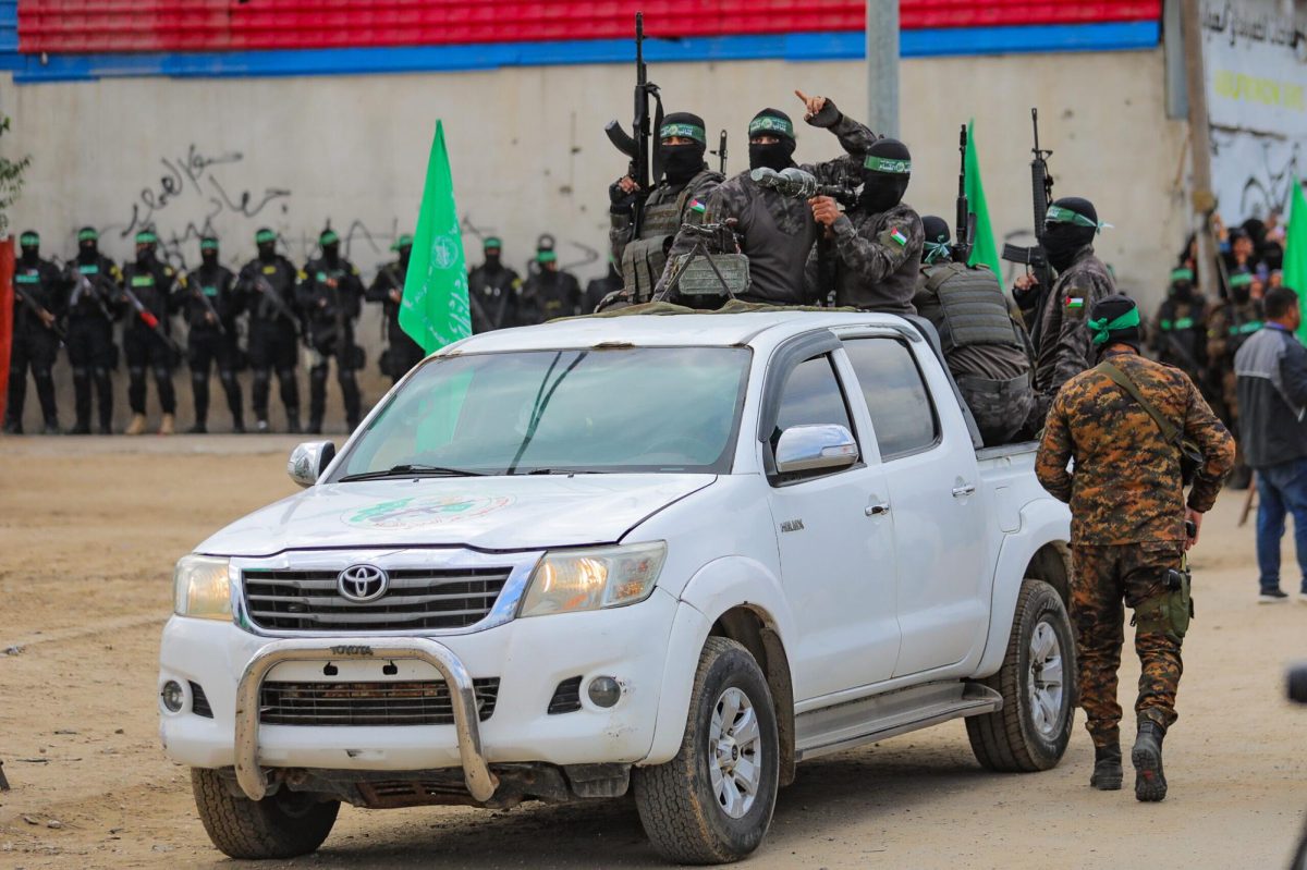 Hamas delays release of hostages, alleging Israeli violations