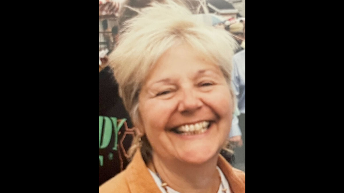 Adrienne Momi