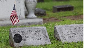 St. Louis Scouts place 8,000 flags at Jewish veteran graves in Memorial Day tribute