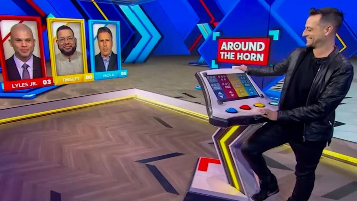 Tony Reali hosting "Around the Horn".
