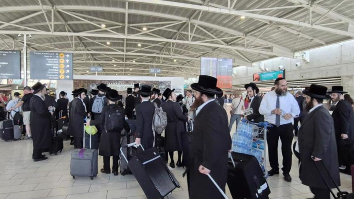 Rabbi Arie Zeev Raskin and his team have been greeting the stranded throngs at the airport, ensuring the hundreds of Jews in limbo are being looked after.