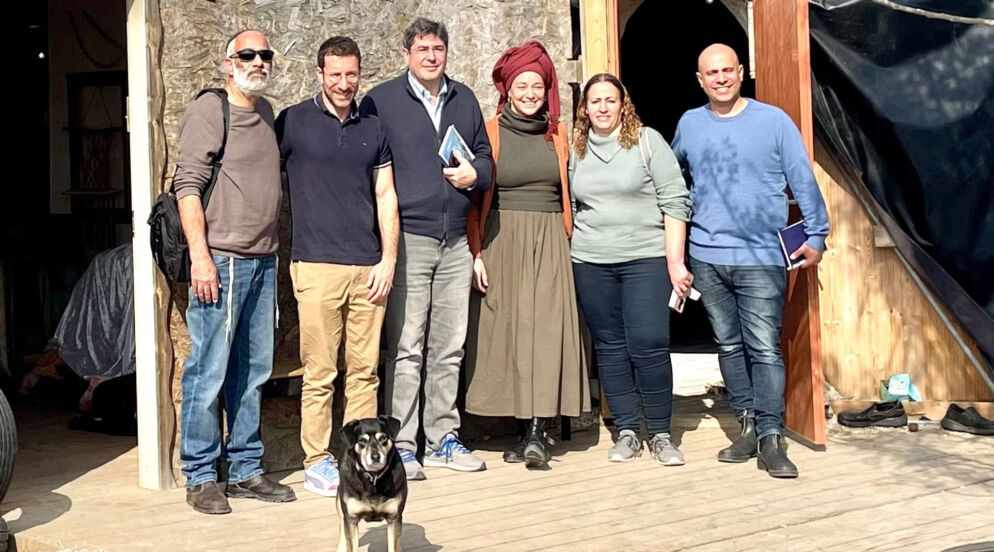 Community leaders from Israel's Gaza envelope area meet with the the CEO of UJA-Federation of New York, Eric Goldstein, third from left, and Itzik Shmuli, the director general of UJA’s Israel office, second from left. (Yarden Cohen)