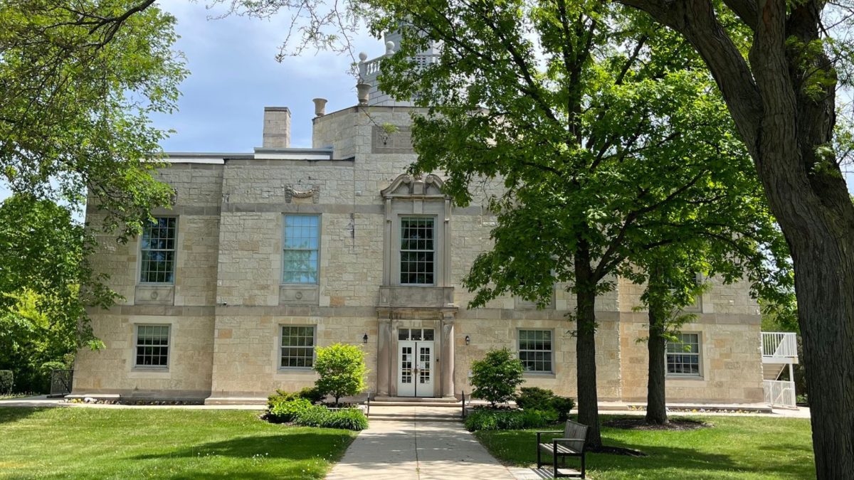 Highland Park City Hall in Illinois