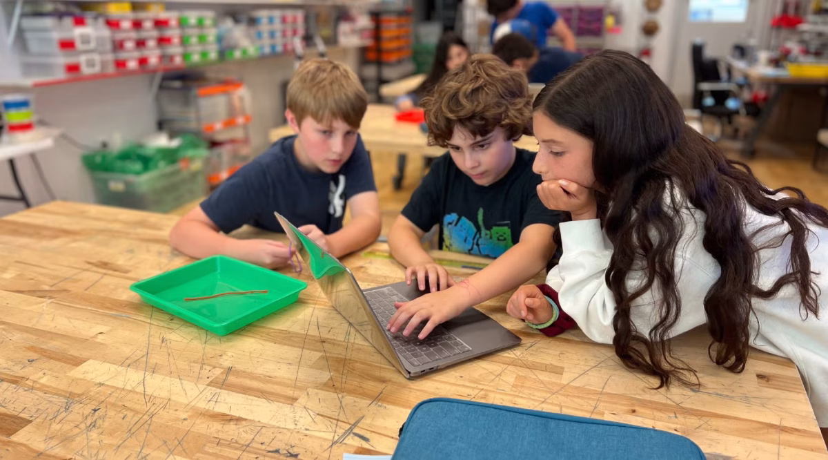 At Manhattan's only Reform Jewish day school, the relatively new Makor program puts students into direct conversation with texts from the Torah, Mishnah, and other rabbinic writings. (Courtesy Rodeph Sholom School)