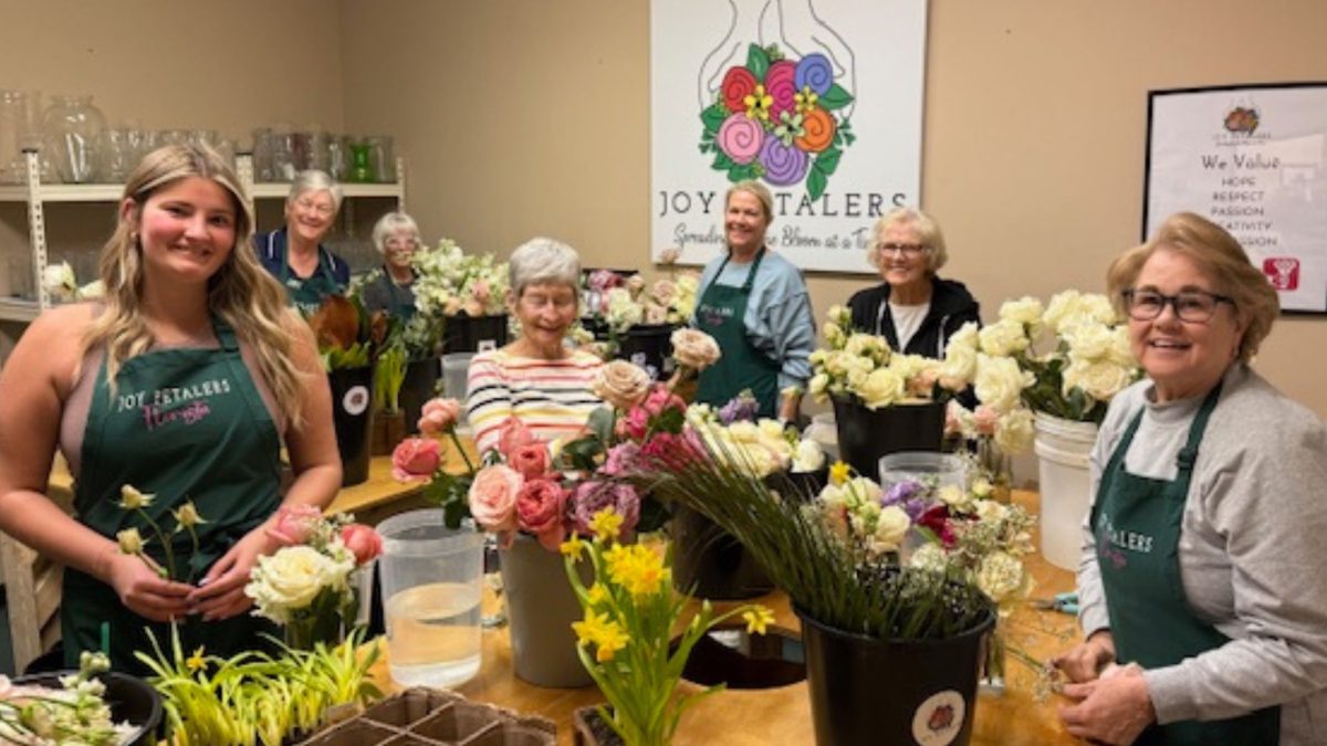 Volunteers with the St. Louis nonprofit organization Joy Petalers.