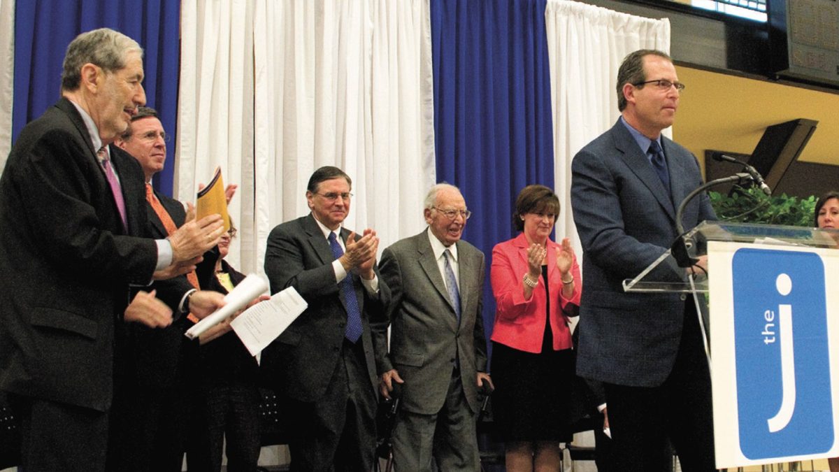 Michael Staenberg speaks in May 2009 at the grand opening of the Jewish Community Center’s Staenberg Family Complex. Photo: Dennis Caldwell 
