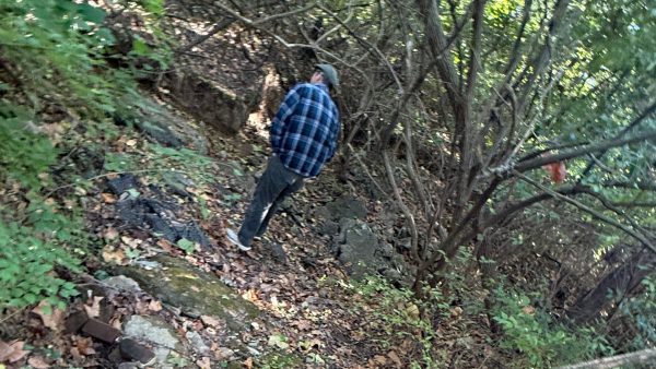 Parents and teachers team up to restore outdoor classrooms
