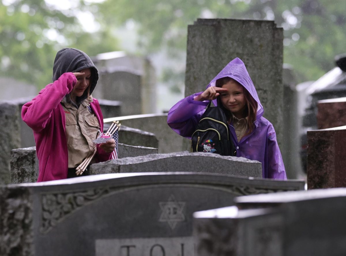 scouts-memorial-day-veteran-flag-distribution-13_55292897799_o