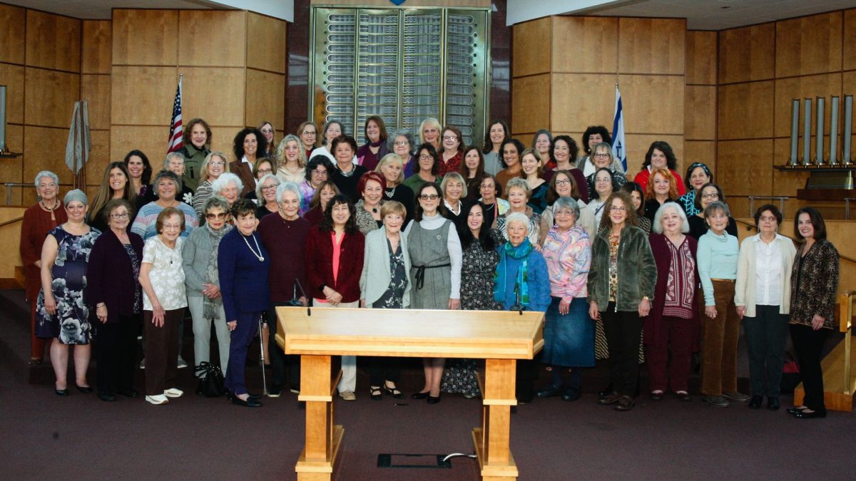 Executive committee and general board members of the Sisterhood of Congregation B’nai Amoona.