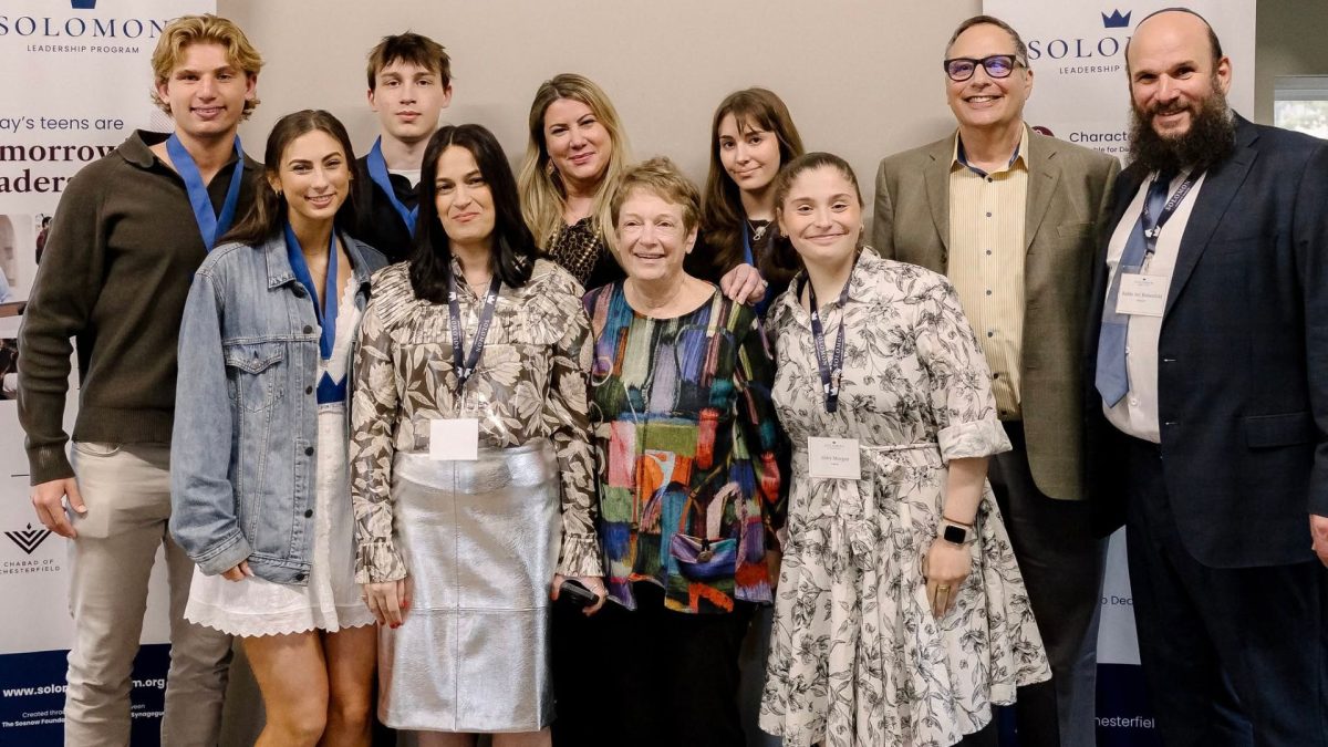 Top row from left: Wynston Weiler, Jonah Stolker, Efrat Cohen, Shauna Kruger, Mitch Sommers, Rabbi Avi Rubenfeld.

First row from left: Jenna Wasserman, Chanala Rubenfeld, Susan Feigenbaum and Abby Morgan.
