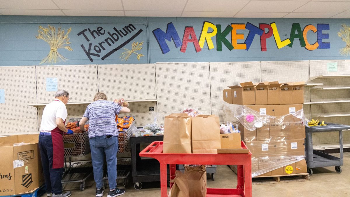 This Jewish food pantry lost half its federal food. More families are showing up anyway.
