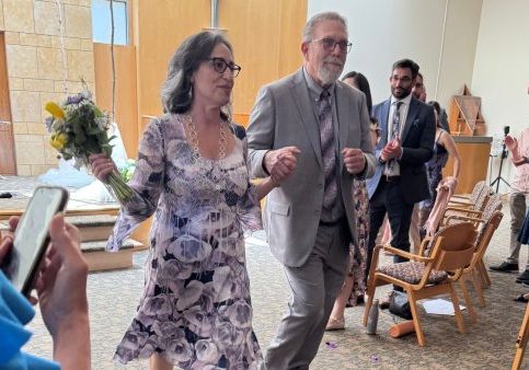 Lynnsie Balk Kantor and Doug Gilbert were married May 18 at CRC, with Rabbi Daniel Bogard officiating.  